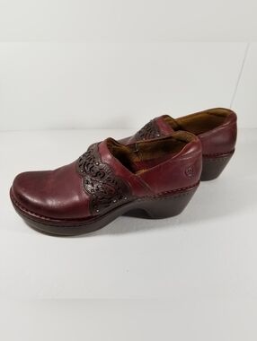 Ariat Tambour Clogs Women's 9B Mahogany Red Leather Cutout Studded Cowgirl